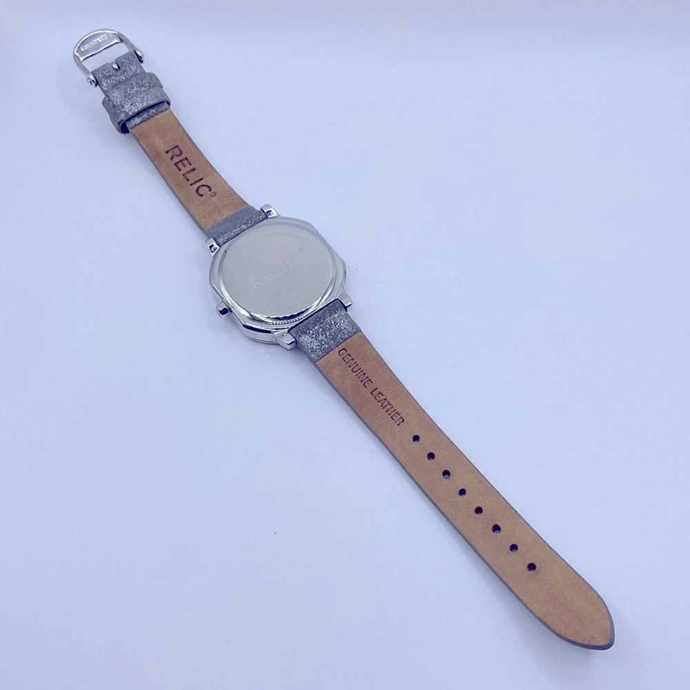 Working! Relic by Fossil Gray Metallic Leather Band Rhinestone Bezel Watch - Picture 7 of 11